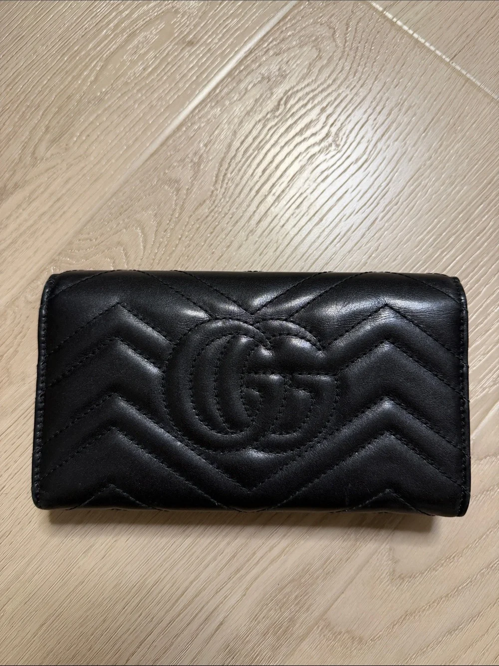 Gucci Black Chevron Leather Wallet with Gold GG